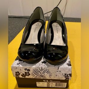 Like new patent leather wedges. So cute!